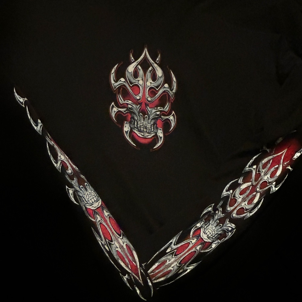 Black skull long sleeve .